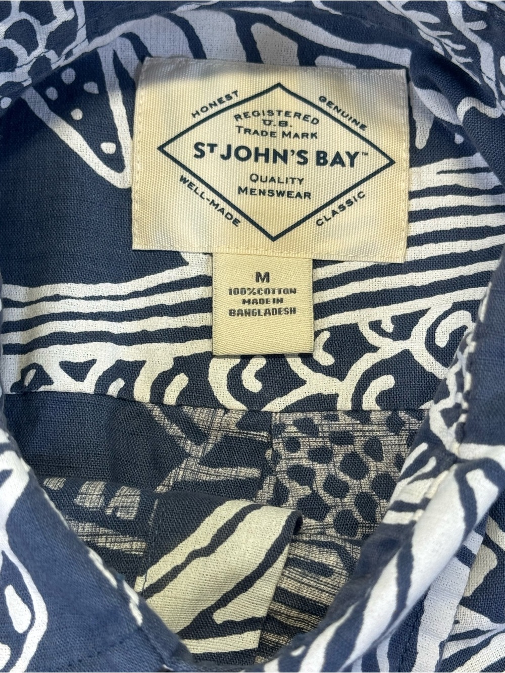 St. John's Bay Navy & White Fish Print Short-Sleeve Button-Down Shirt - Picture 6 of 6